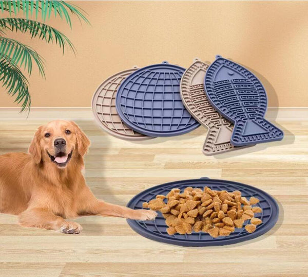 Fish-Shaped Silicone Pet Snack Mat